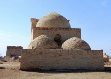 Мавзолей Мазлумхан-Сулу: особенности архитектурной формы и выводы архиологов