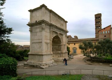 Триумфальная арка Тита в Риме: насыщенная история и уникальность архитектуры