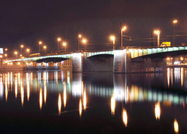 Архитектура и технические особенности Кантемировского моста в Санкт-Петербурге