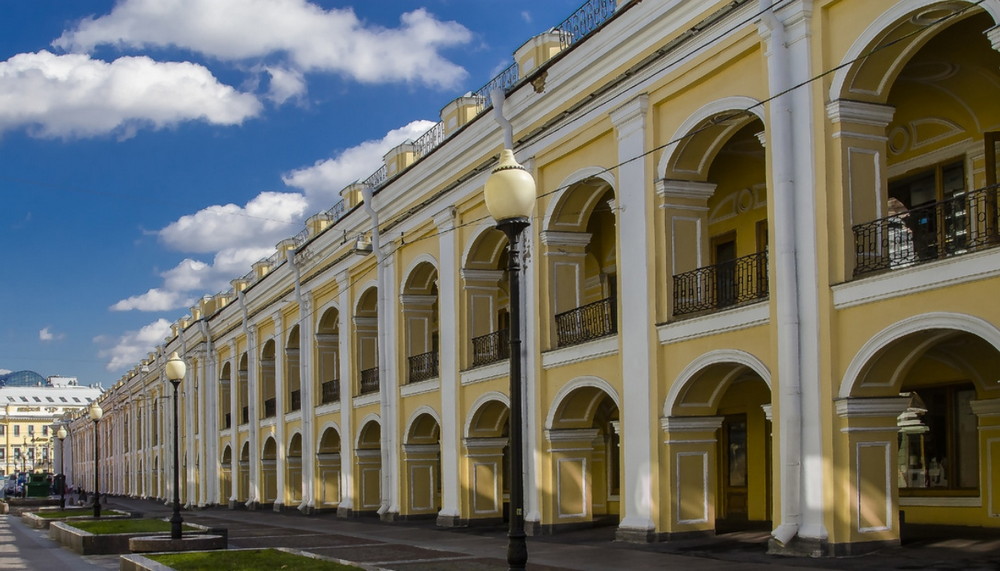 Гостиный двор в Санкт-Петербурге: история, архитектура, назначение комплекса