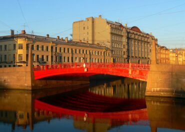 Красный мост в Санкт-Петербурге как важнейшая магистраль и архитектурный памятник