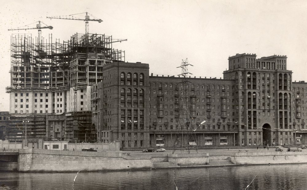 Сталинские высотки: история описание архитектуры и интерьеров зданий