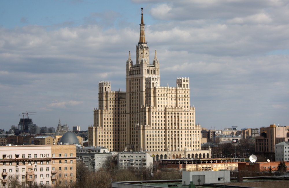 Сталинские высотки: история описание архитектуры и интерьеров зданий