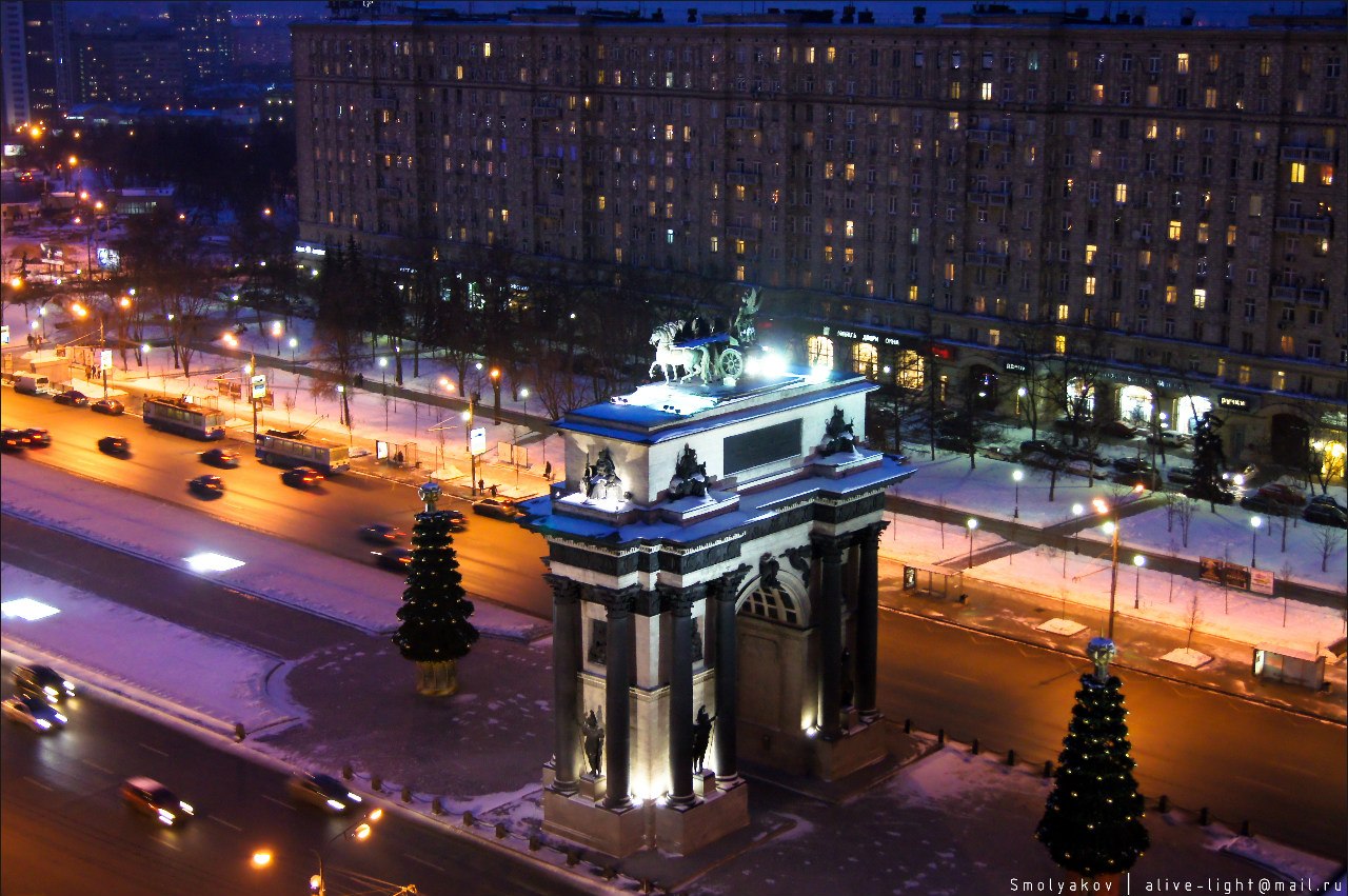 Триумфальная арка на Кутузовском проспекте в Москве: история, архитектура, фунциональность