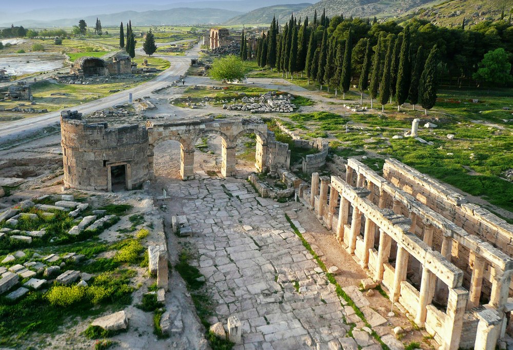 Иераполис: история и устройство античного города и обзор руин