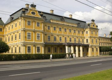 Меншиковский дворец в Санкт-Петербурге: история и экскурсия по филиалу Эрмитажа
