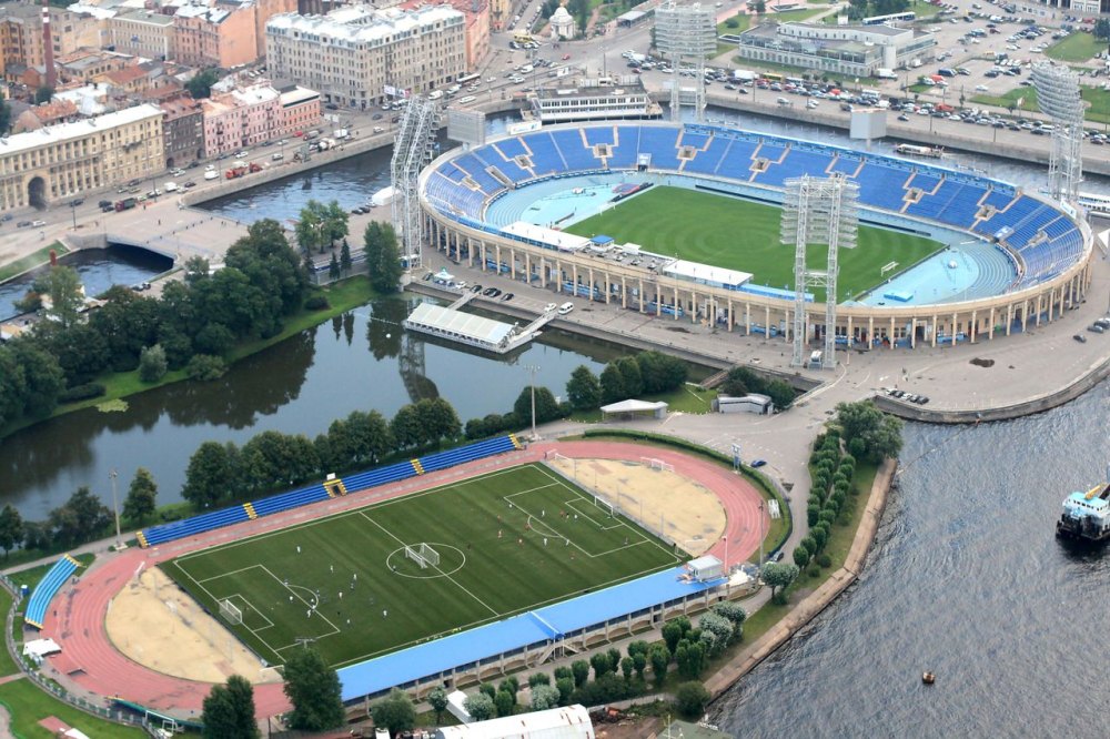 Стадион «Петровский» в Санкт-Петербурге: история, оснащение, интересные факты