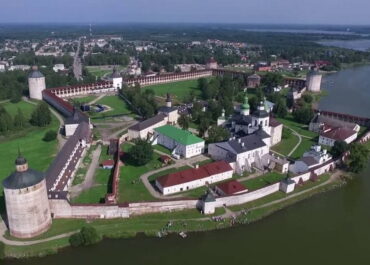 Белозерский мужской монастырь в Кириллове Вологодской области: история и обзор обители