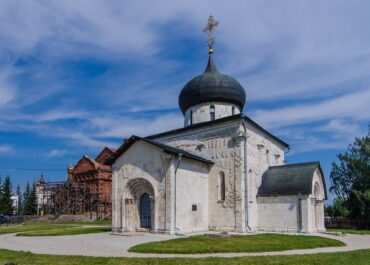 Георгиевский собор в Юрьеве Польском: история и архитектура белокаменного храма с резьбой