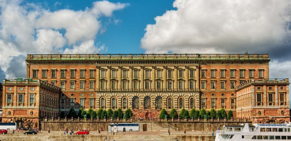 Королевский дворец в Стокгольме: история, архитектура и интерьеры резиденции