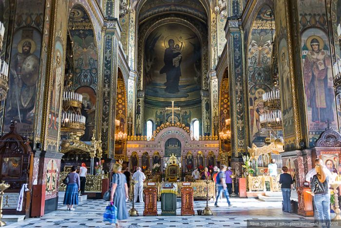Владимирский собор в Киеве: исторические факты, знакомство с архитектурой и внутренним убранством